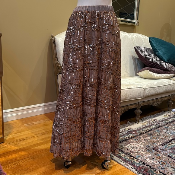 NWT En Saison midi sequin midi skirt - Picture 5 of 8